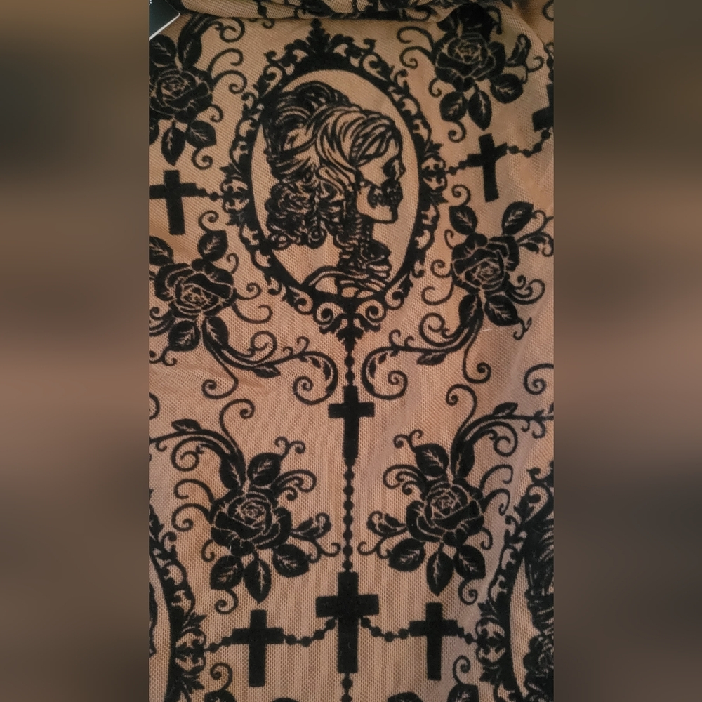 Devil Fashion 😈 Lace Cameo leggings Size L
